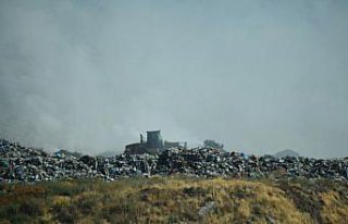Giresun'da çöp toplama alanında çıkan yangın...