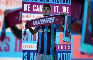 Trabzonspor, Beşiktaş'tan Ernest Muçi'yi...