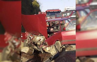 Giresun'da otomobil ile minibüsün çarpıştığı...