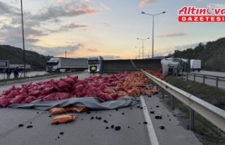 Samsun'da üç aracın karıştığı trafik...