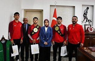 Başarılı güreşçilerdenKaymakam Güneş’e ziyaret