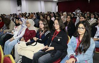 “Maziden Atiye“ programı kapsamında gençler...