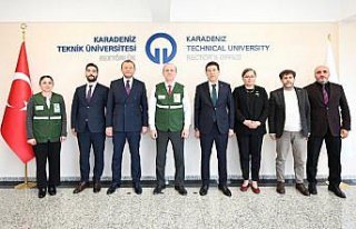 Yeşilay heyetinden Trabzon Valisi Yıldırım'a ziyaret