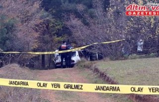 Bafra'da boşanmış çift otomobil içinde ölü...