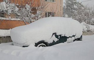 Bolu ve Düzce'de kar yağışı etkili oluyor