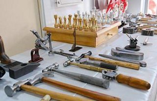 Çorum'da meslek lisesi öğrencileri kendi imkanlarıyla...