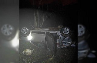 Giresun'da otomobilin uçuruma yuvarlanması...
