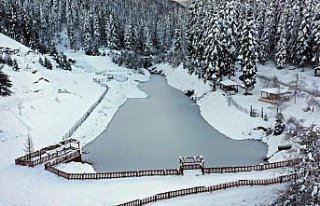 Mevsimin ilk karıyla gelinliğini giyen Deresökü...