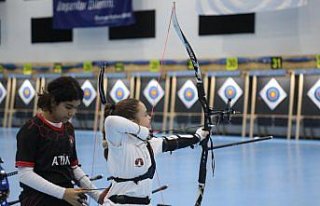 Okçulukta ASES 15 Yaş Altı Salon Türkiye Şampiyonası...