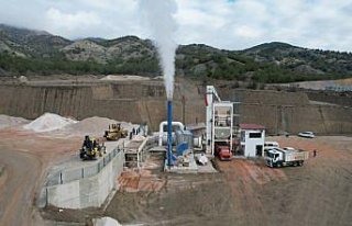 Osmancık Belediyesi kendi ürettiği asfaltı kullanmaya...