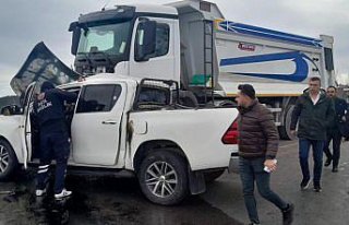 Tokat'ta kamyon ile kamyonetin çarpıştığı kazada...