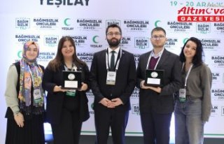 Yeşilay Samsun Şubesi'ne gönüllülük ödülü