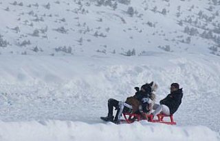 Zigana Kayak Merkezi'nde hafta sonu yoğunluğu