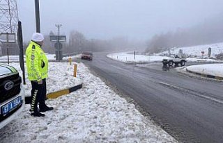 Zonguldak ve Düzce'de kuvvetli rüzgar hayatı...
