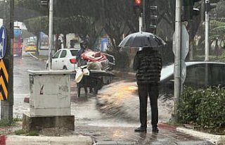 Antalya'da kuvvetli yağış ve fırtına etkili...