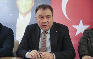 ARTSO Başkanı Seçkin Kurt, gazetecilerle bir araya...