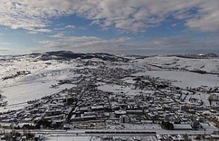 Beyaza bürünen Artova ilçesi havadan görüntülendi