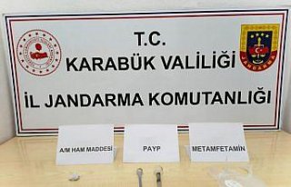 Karabük'te uyuşturucu operasyonlarında 4 şüpheli...