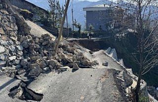 Rize'de istinat duvarının çöktüğü alanda...