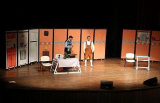 Samsun'da çocuklara tiyatro oyunuyla enerji...