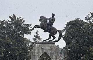 Samsun'da kar yağışı etkisini sürdürüyor