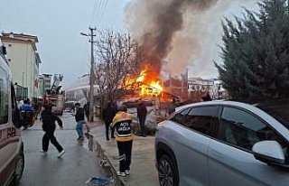 Tokat'ta çıkan yangında 2 ev kullanılmaz...