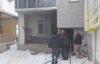 Tokat'ta dairesinde yangın çıkan yaşlı kadını...