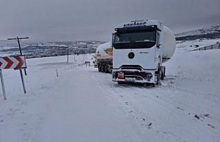 Tokat'ta kar nedeniyle mahsur kalan doğal gaz...
