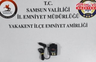 Yakakent'te bir araçta radar tespit cihazı...