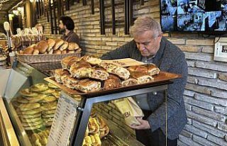 “Yılın Ahisi“ seçilen 70 yaşındaki pastaneci,...