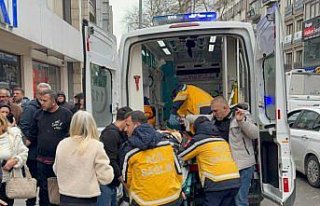 Zonguldak'ta bir mağazada merdivenlerden düşen...
