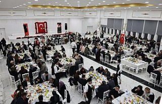 Amasya Valisi Bakan, Merzifon’da şehit aileleri...