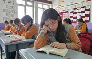 Amasya'da “Bir Kitap Bin Dünya“ projesiyle...