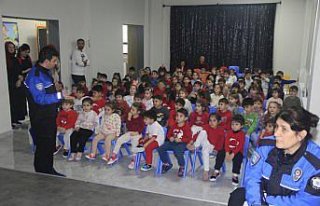 Amasya'da öğrencilere trafik kuralları ve...