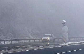 Bolu Dağı'nda sis etkili oluyor