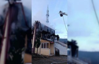 Bolu'da cami yandı