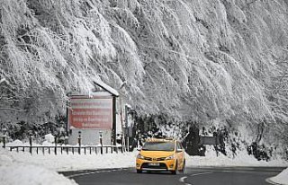 D-100 kara yolunun Bolu Dağı geçişinde aralıklarla...