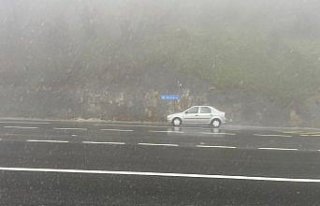 D-100 kara yolunun Bolu Dağı geçişinde sis ve...