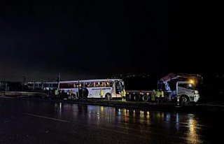 Samsun'da yolcu otobüsü devrildi, 7 kişi yaralandı