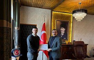 İhsangazi'de kar mücadelesine katılan personele...