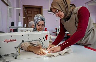 Kastamonu'da kursiyer kadınlar hem çevreye...