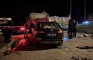 Samsun’da kamyonla çarpışan cipteki 2 kişi yaralandı