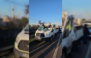 Samsun'da tıra çarpan kamyonetin sürücüsü...