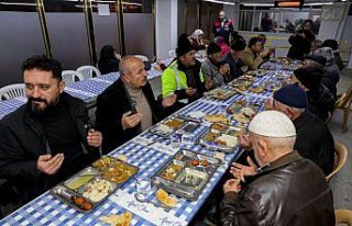 Taşköprü Belediye Başkanı Arslan, ilk iftarını...
