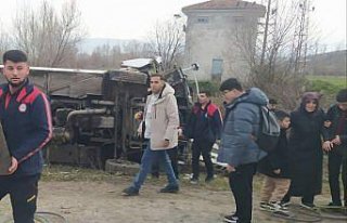 Tokat'ta öğrencileri taşıyan minibüs ile...