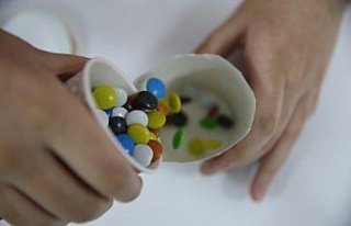 Türk Kızılay gönüllüleri teravih namazına gelen...