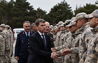 Amasya Valisi Bakan'dan Merzifon 5. Ana Jet Üs...