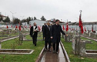 Amasya’da Ramazan Bayramı arifesinde şehitlikler...