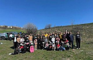 Bayat'ta 105 fidan toprakla buluşturuldu