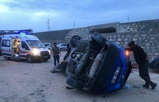 Çorum’da cipin devrildiği kazada 3 kişi yaralandı